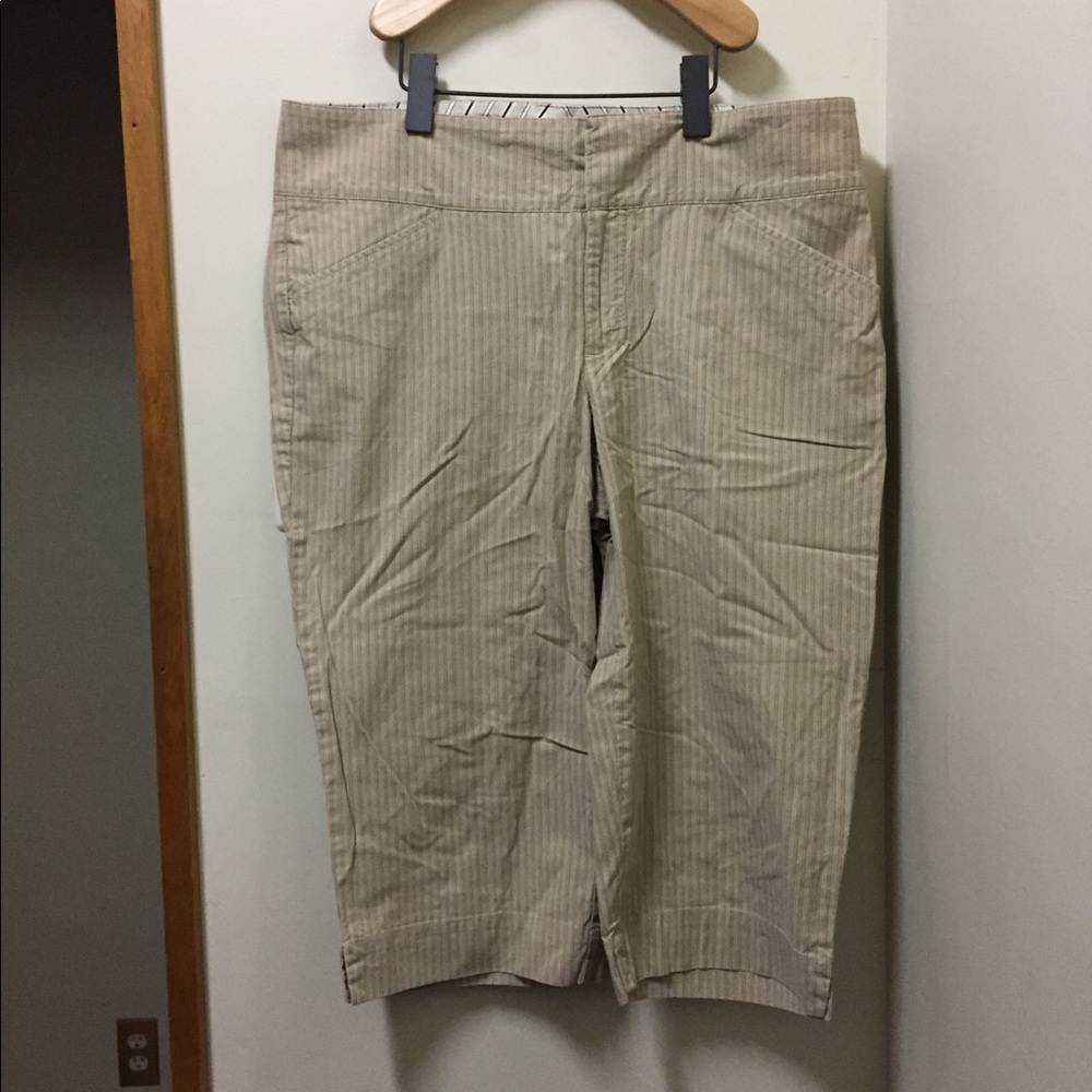 Dress capris